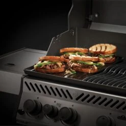 Napoleon Dubbelzijdige Grillplaat Rogue 425 -BBQ Verkoop 118319 990 03 2
